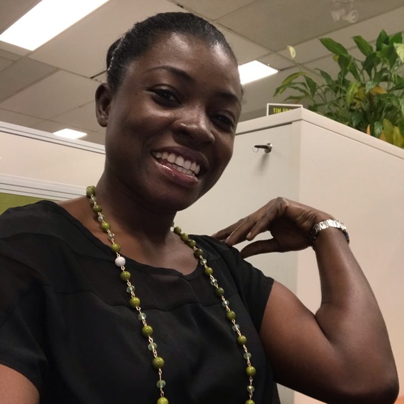 Meet your Posher, Temi - Picture 1 of 1